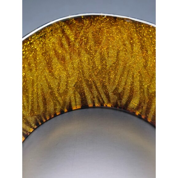 Glittery Yellow Black Tiger Print Asymmetric Lucite Bangle - Picture 11 of 11